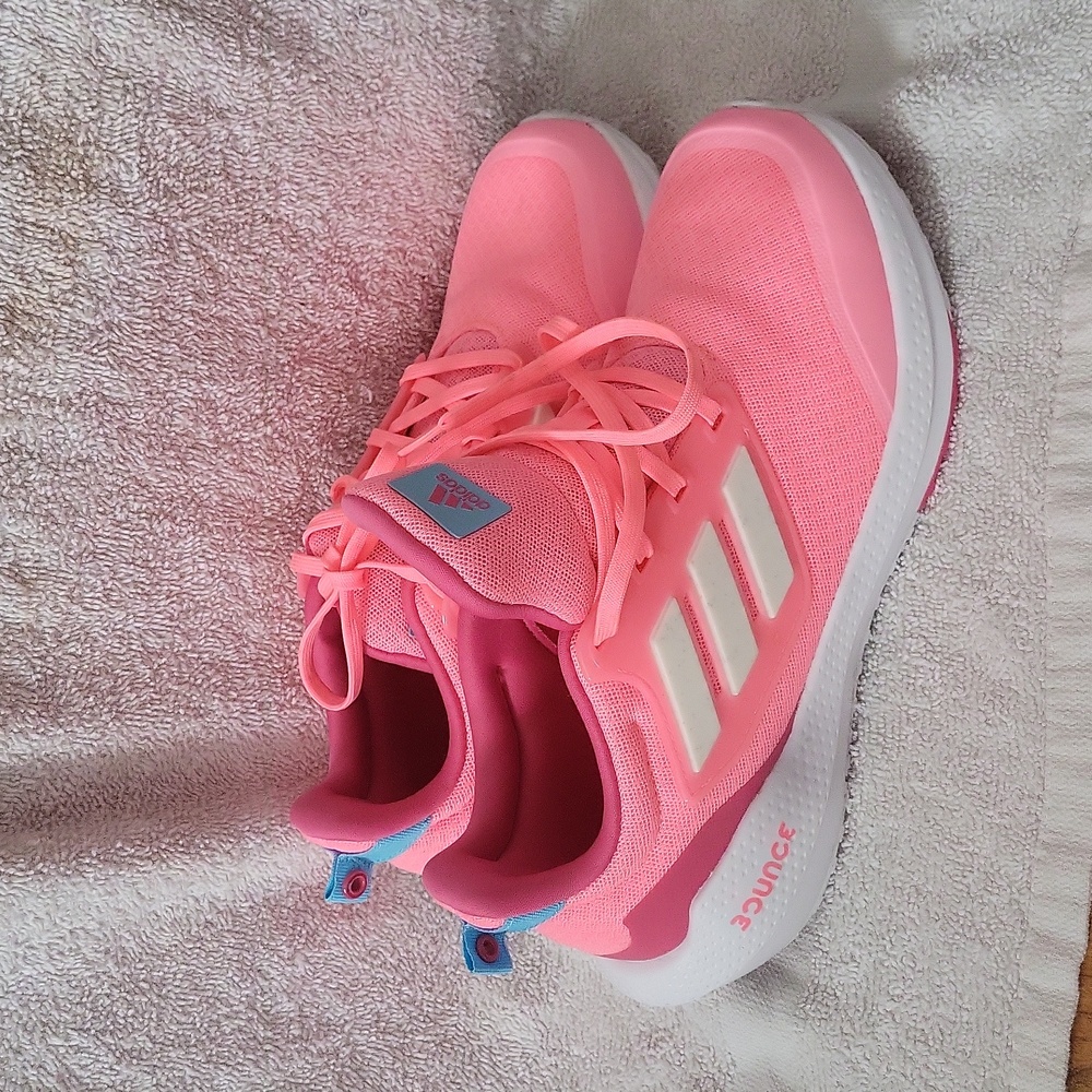 Big kid sneakers Adidas